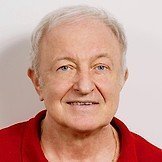 Врач Абакумов Валерий Иванович