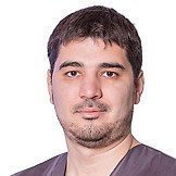Врач Джураев Тимур Рустамович