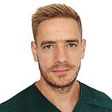 Врач Крутоголов Вадим Викторович