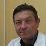 Врач Ряскин Николай Иванович