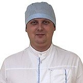 Врач Устинов Павел Геннадиевич